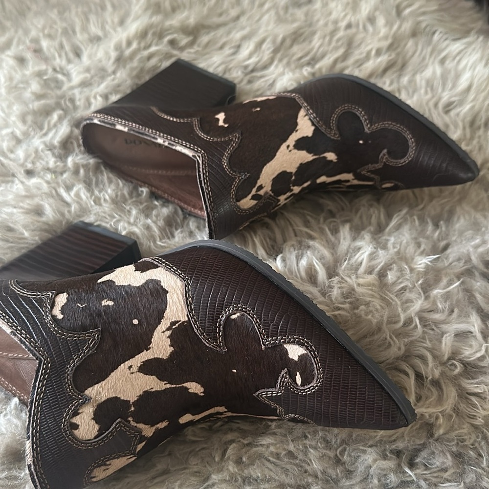 Donald pliner wedge bootie 8 like new - Picture 4 of 5